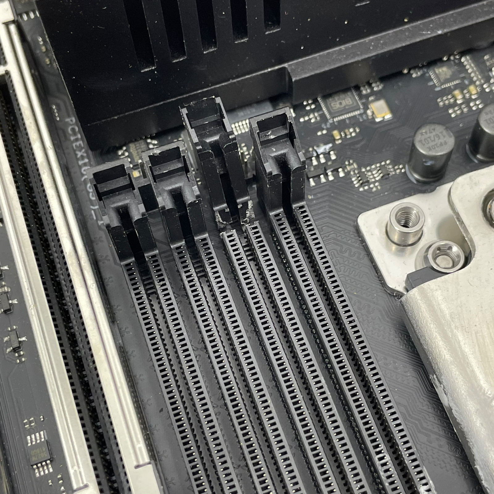 FOR PARTS ASUS Pro WS WRX90E-SAGE SE EEB Workstation Motherboard READ #PS1149