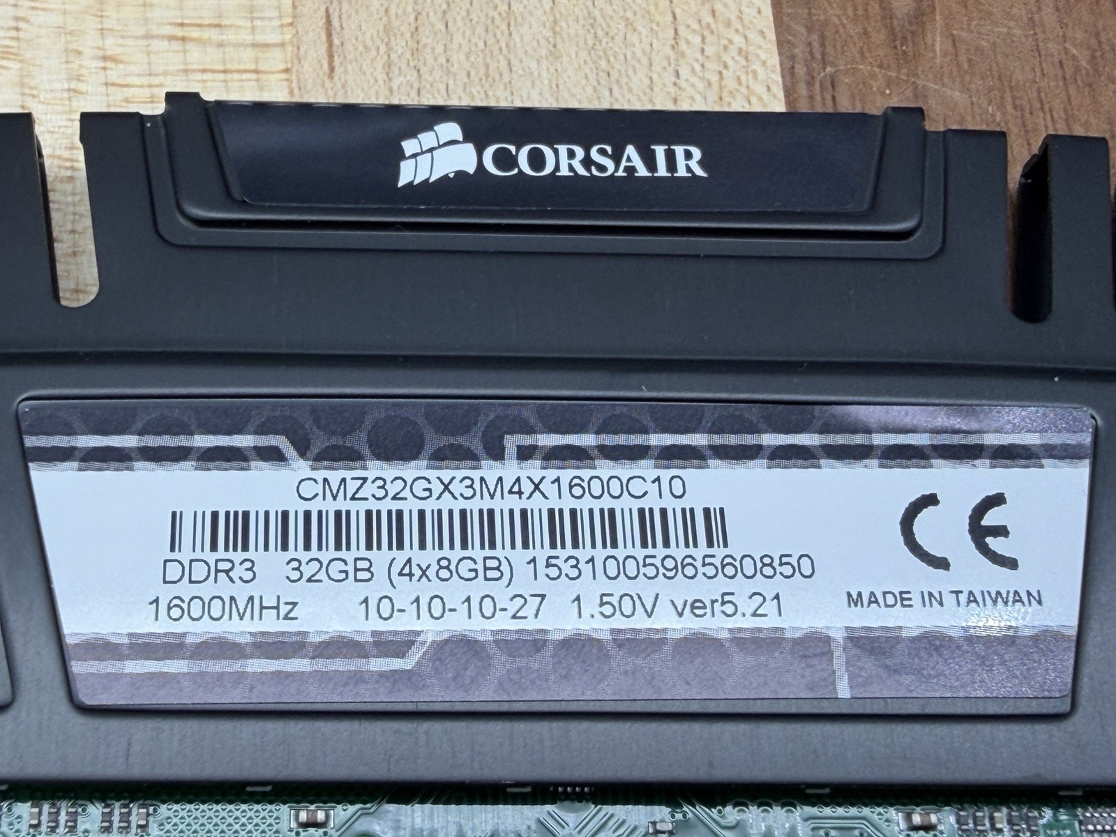 Corsair Vengeance 32GB (4x8GB) RAM DDR3 1866MHz CMZ32GX3M4X1866C10R *SET OF 4*