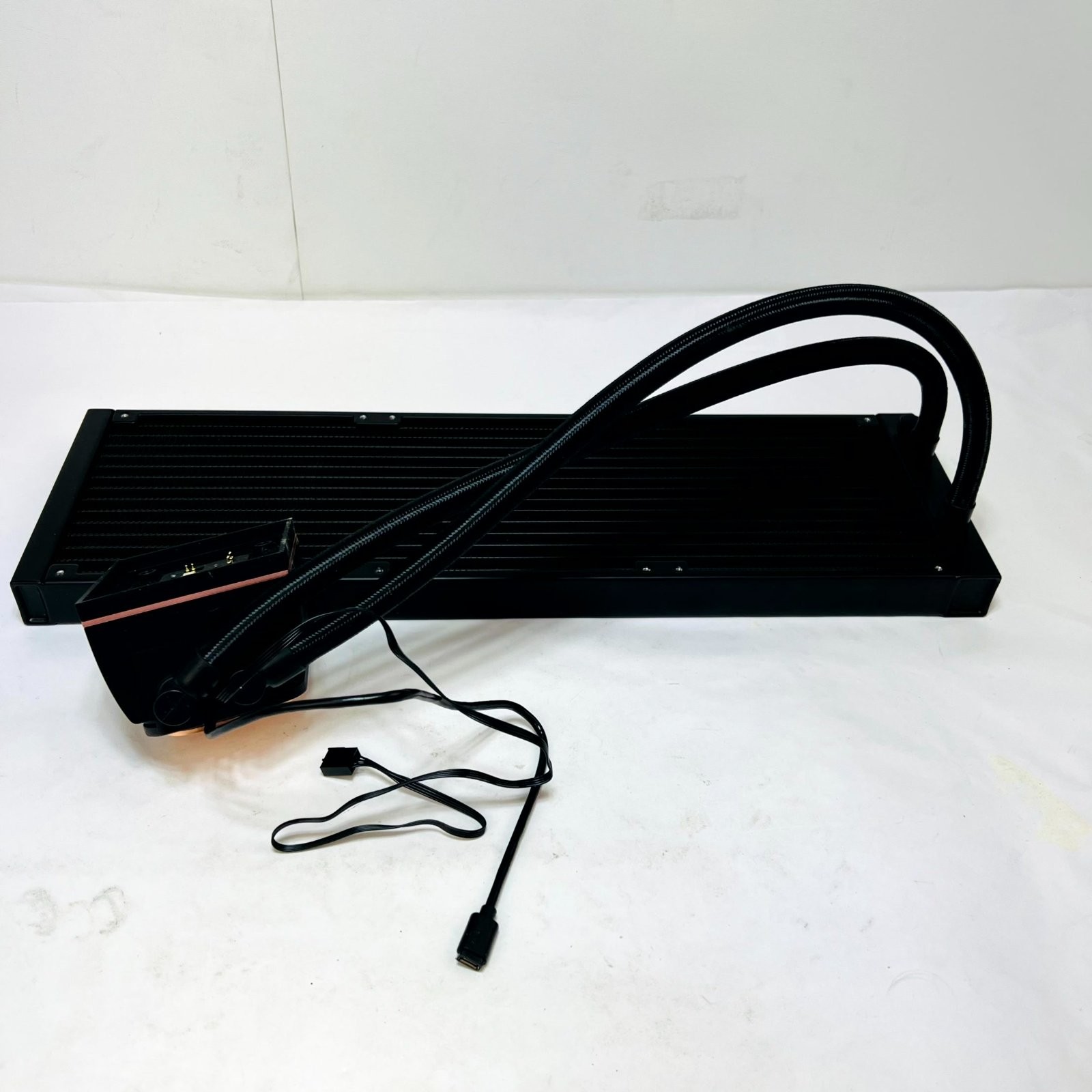 Thermaltake MAGFloe 420 Ultra ARGB Sync 420mm LCD AIO Liquid CPU Cooler