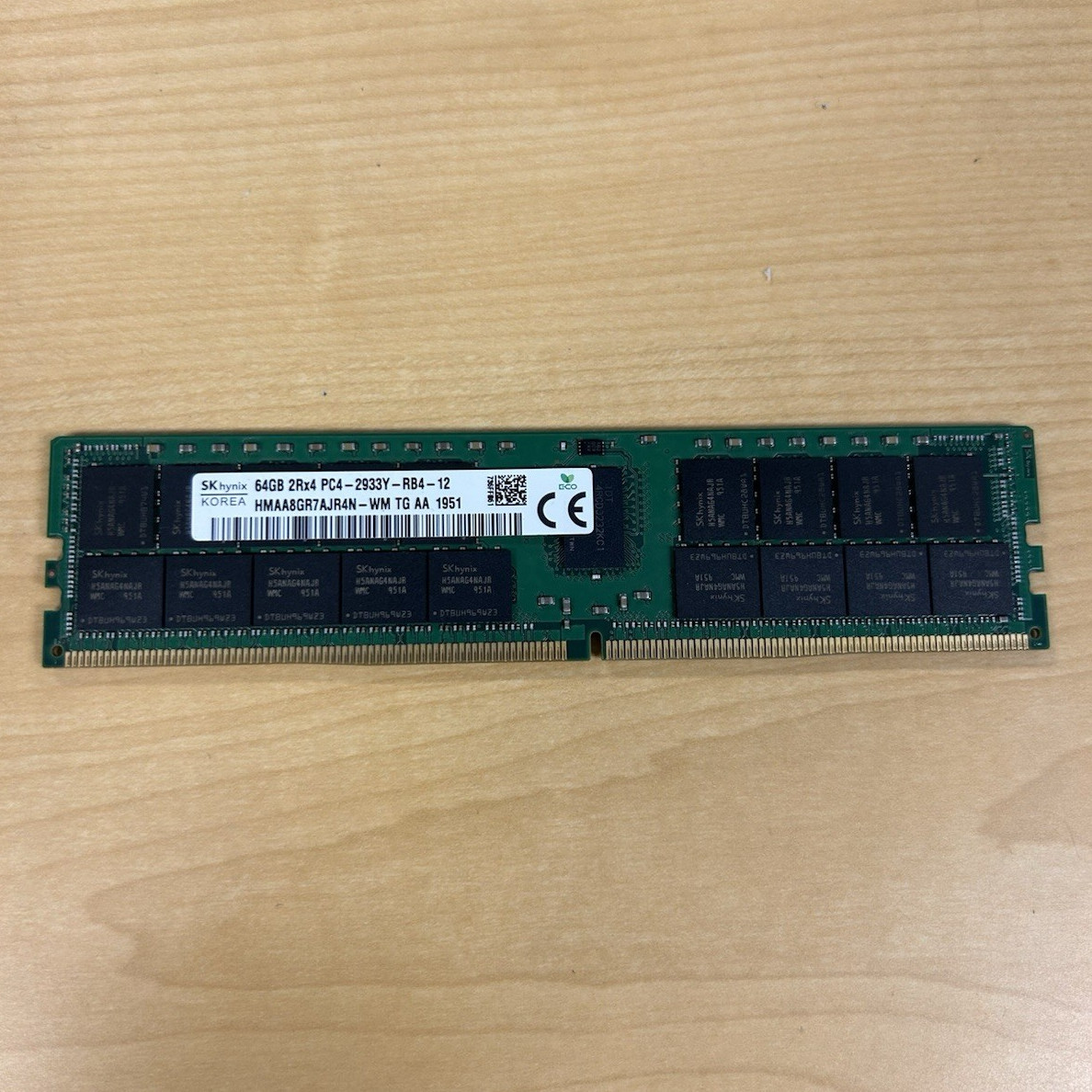 SK hynix 64GB DDR4 RDIMM PC4-2933Y 288-Pin ECC Registered HMAA8GR7AJR4N-WM