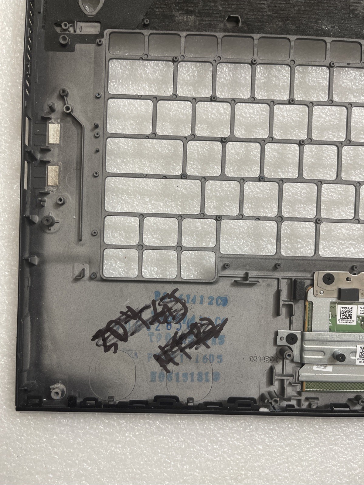 Dell Alienware15 M15 R3 Palmrest Frame With Touchpad 3Y4P9 03DYGJ S2 A7