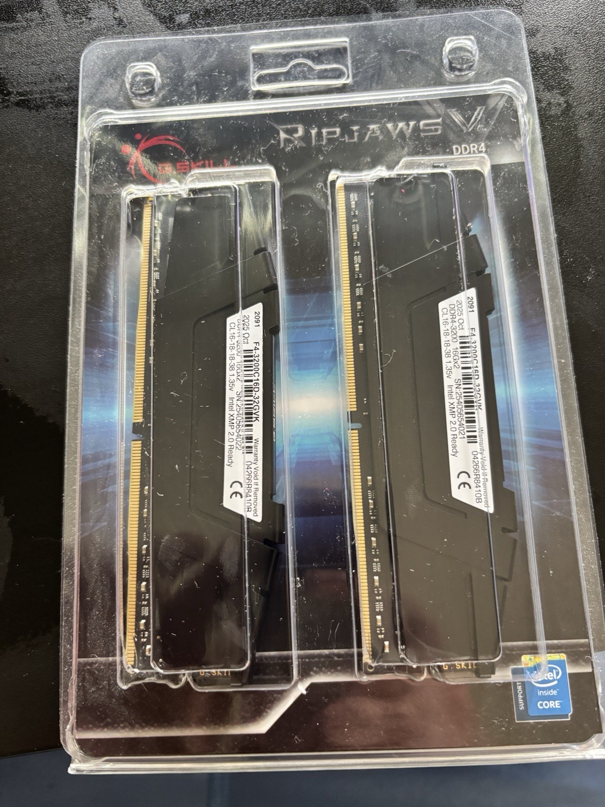 G.SKILL Ripjaws V 32GB (2x16GB) DDR4-3200 DIMM 288-Pin Intel XMP 2.0