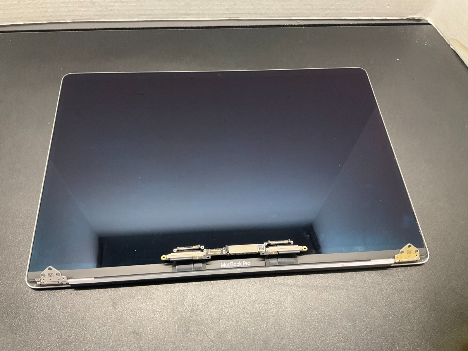 Apple LCD Screen Space Gray 16″ MacBook Pro A2141 Gray Replacement Grade D