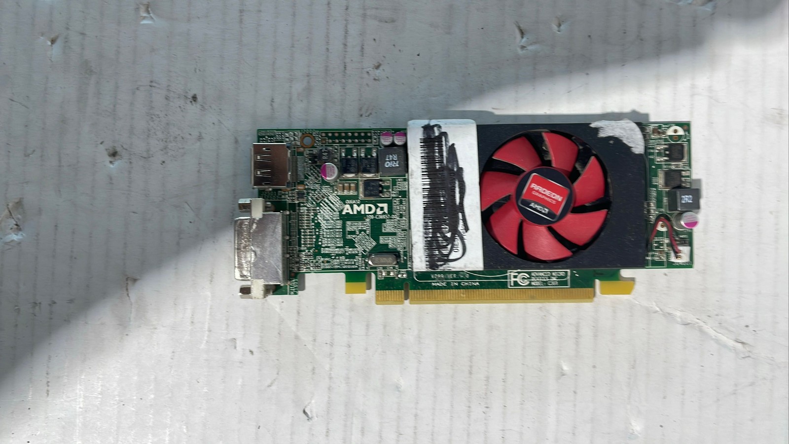 NVIDIA Quadro K2200 GDDR5 & AMD Radeon HD 8490 Graphics Cards Lot Of 3