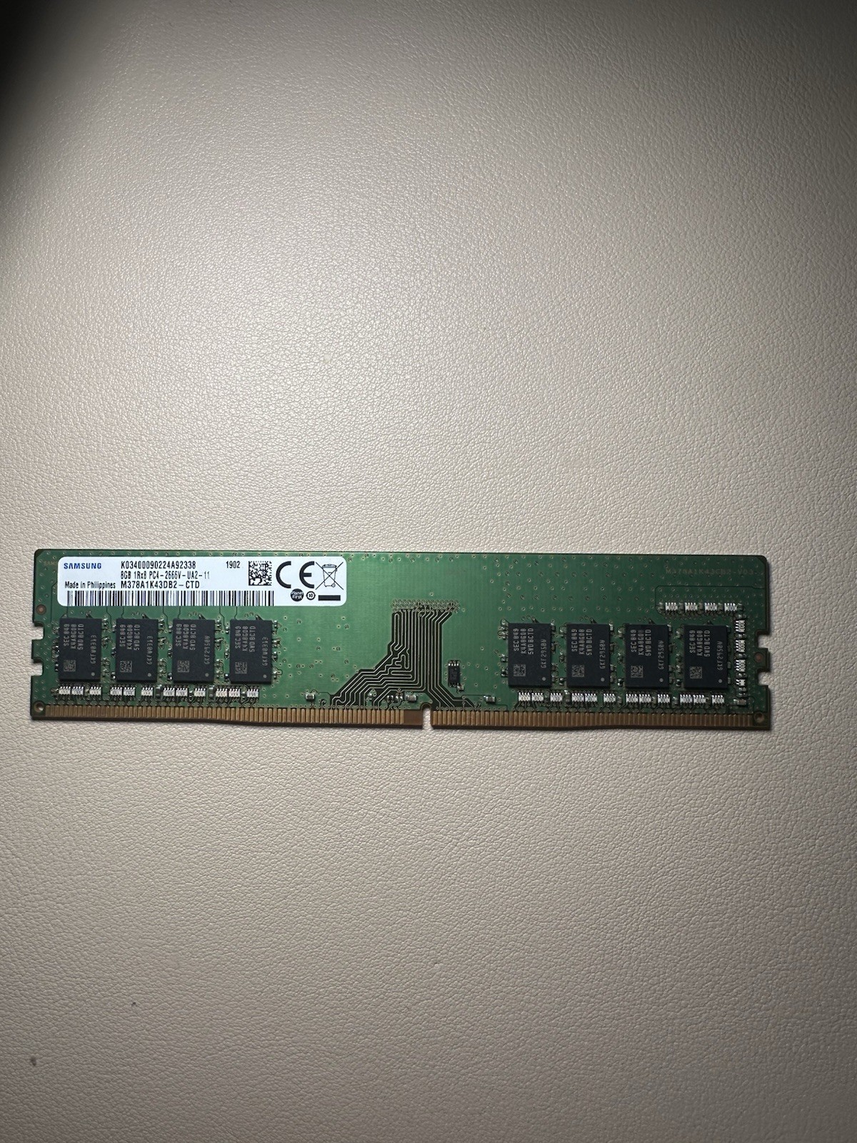 Samsung 8GB DDR4-2666 UDIMM 288-Pin Unbuffered RAM M378A1K43DB2-CTD