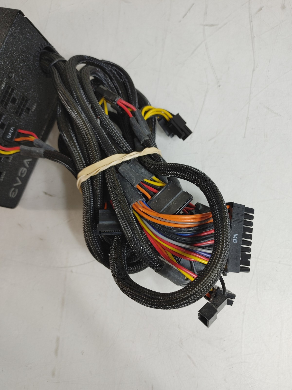 EVGA SuperNOVA 750 B2 750 W 20+4 Pin ATX Desktop Power Supply 110-B2-0750