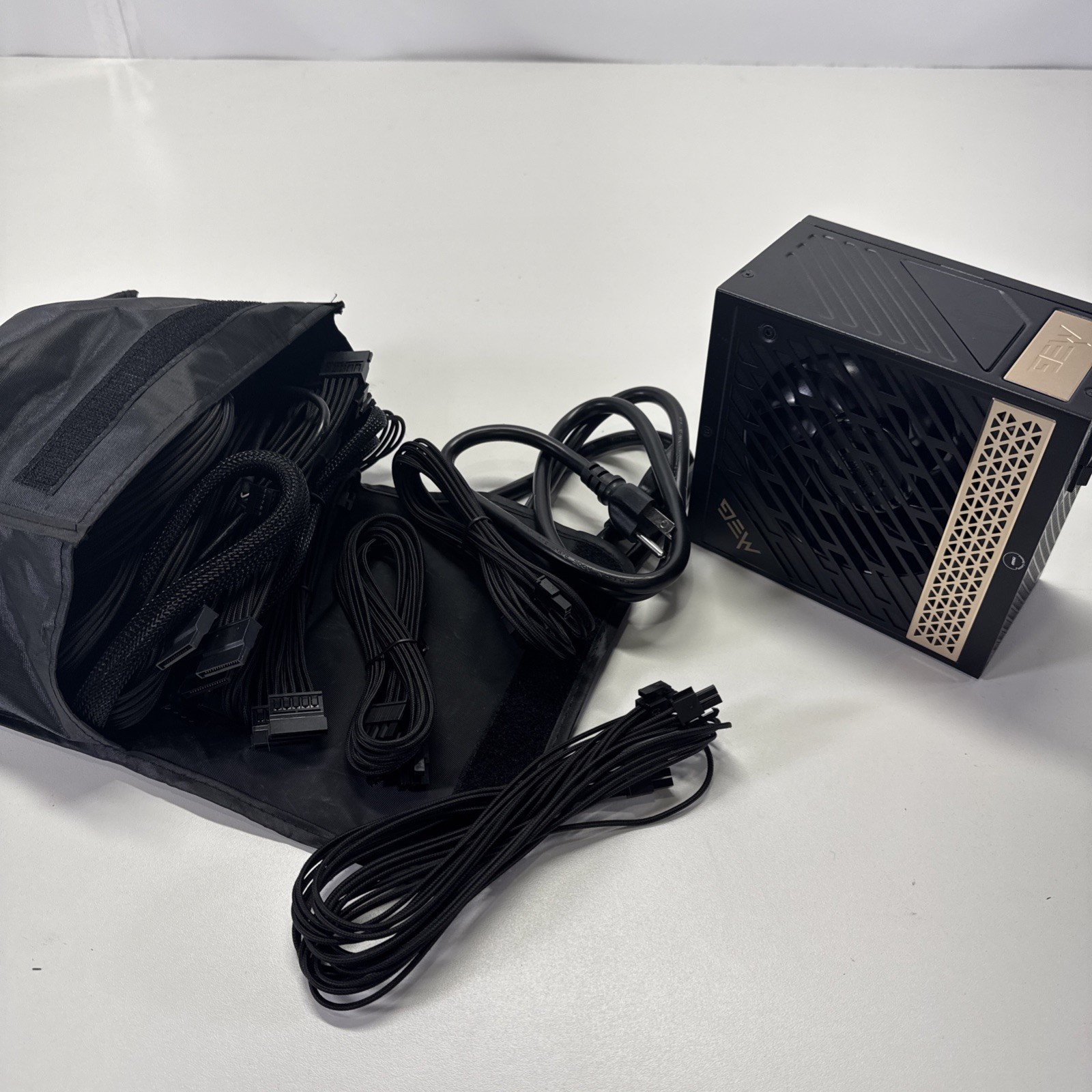 MSI MEG Ai1300P PCIe5 1300W 80 Plus Platinum ATX Power Supply Black