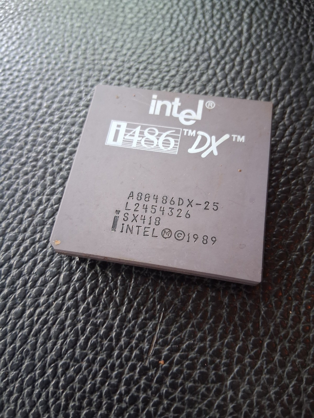 Vintage Intel i486 A80486DX2-50 Eng Sample ES Q0566 CPU/Processor/IC Gold Pins