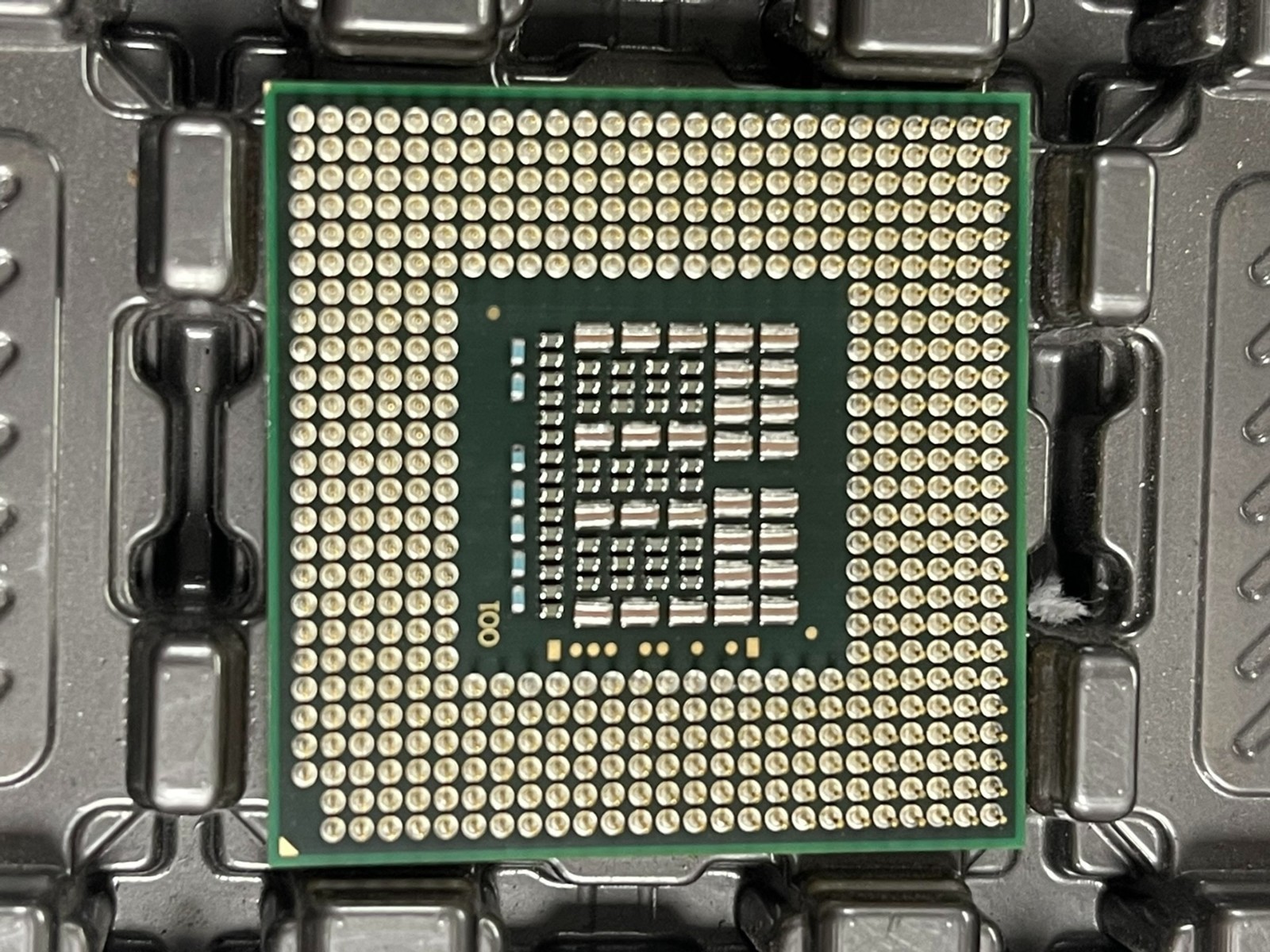 Intel Core 2 Extreme QX9300 Mobile SLB5J 2.53GHz 1066 12MB Laptop Quad-Core CPU