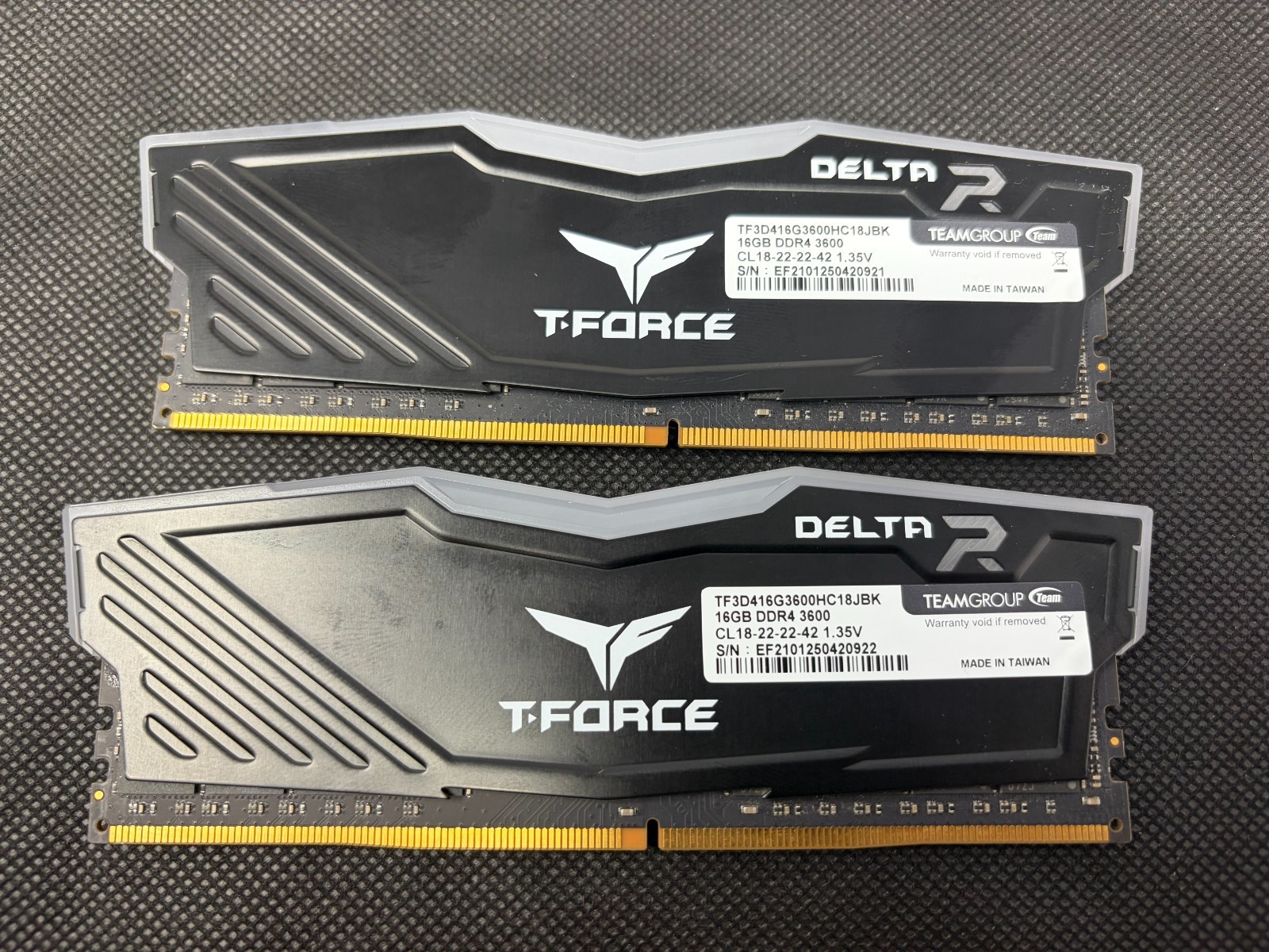TeamGroup T-Force Delta RGB 32GB (2x16GB) RAM DDR4 3600MHz TF3D416G3600HC18JBK