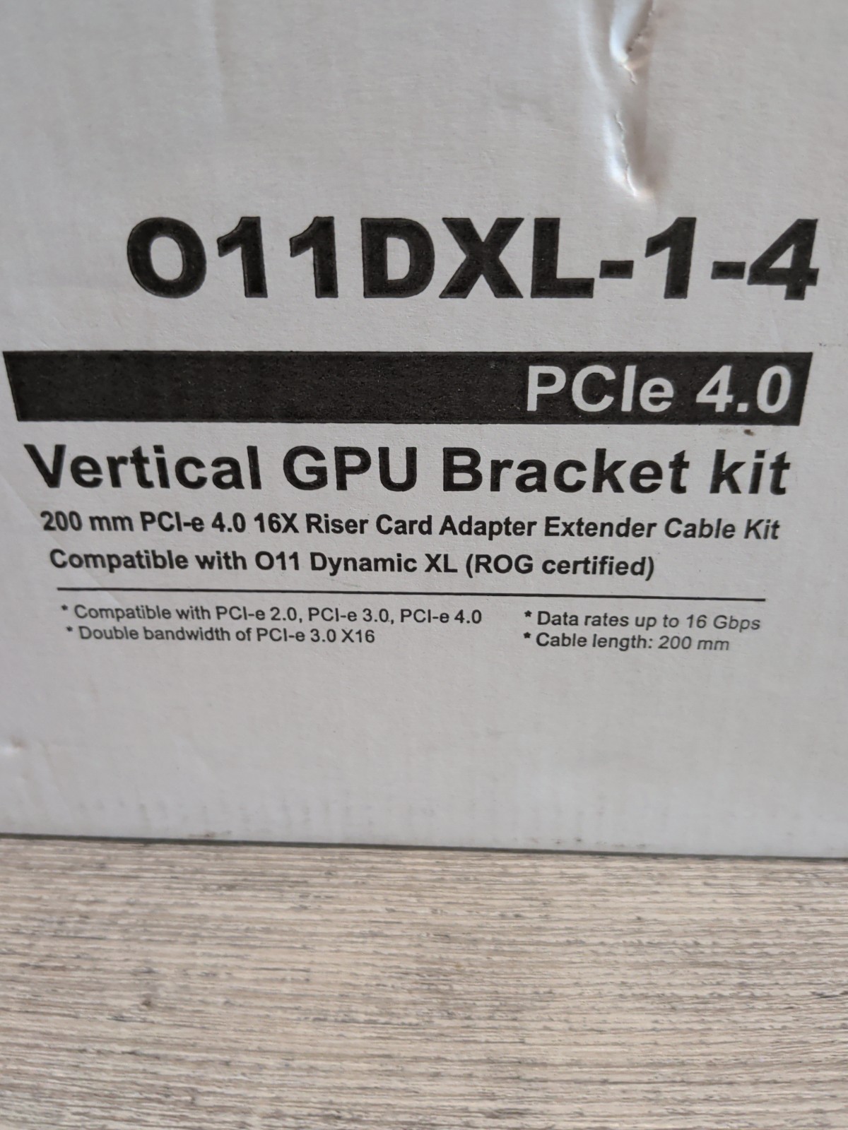 011DXL-1-4 PCle 4.0 Vertical GPU Bracket Kit 200mm 16X Riser Card Adapter Extend