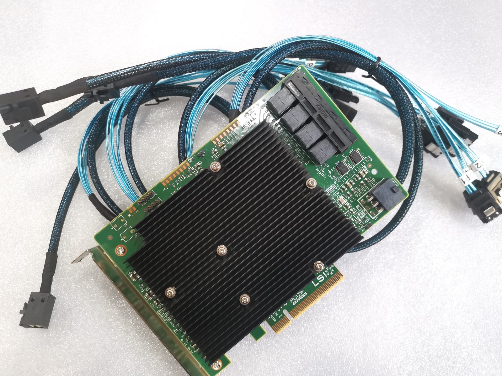 Broadcom 9300-16i SATA / SAS HBA Controller IT Mode 12Gb PCIe x8 LSI TrueNAS ZFS