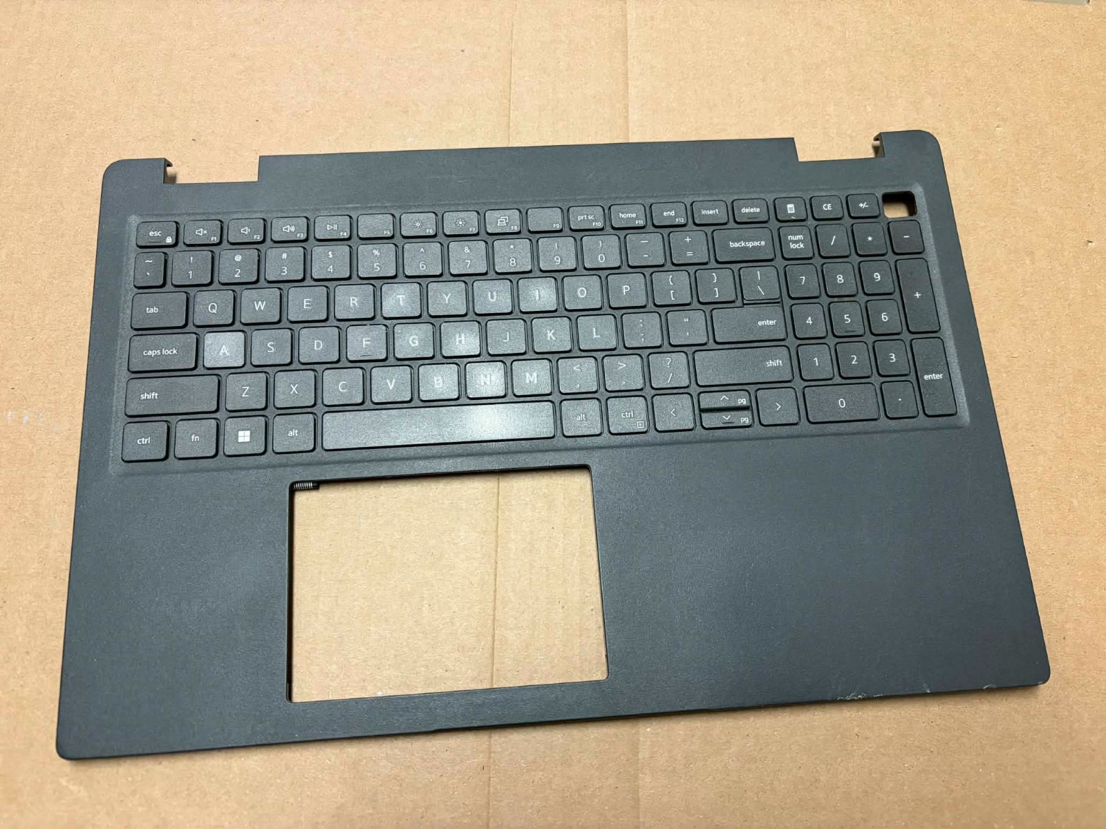 Genuine Dell Latitude 3520 E3520 Palmrest US Keyboard English 0DJP76 DJP76 117