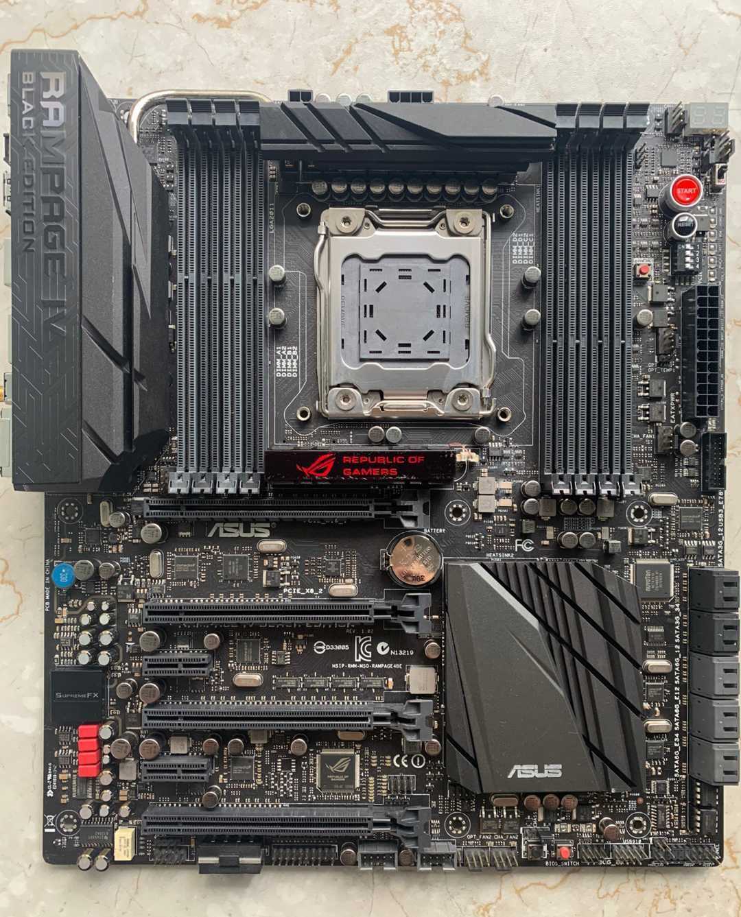 ASUS Rampage IV Black Edition R4BE ROG Intel X79 LGA2011 Desktop Motherboard
