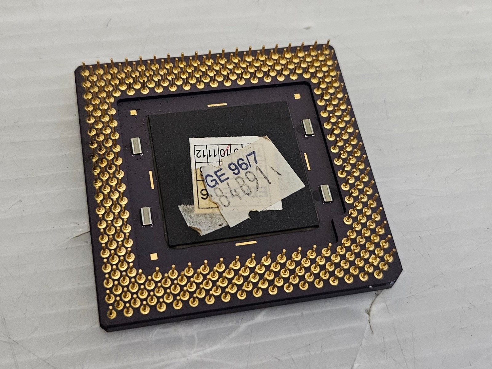 IBM 6×86 P166+, 6×86-2V7P166GE, 133MHz, Socket 7, 3.5V, Vintage CPU, CPU013