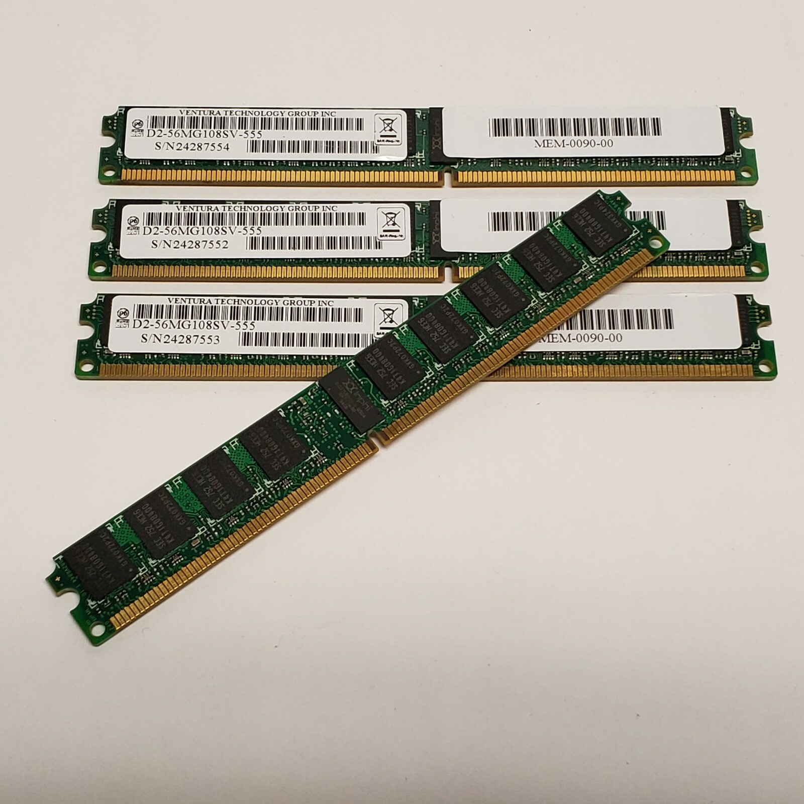 LOT OF 4 VENTURA TECHOLOGY D2-56MG108SGV-555 240PIN DIMM S/N24287555