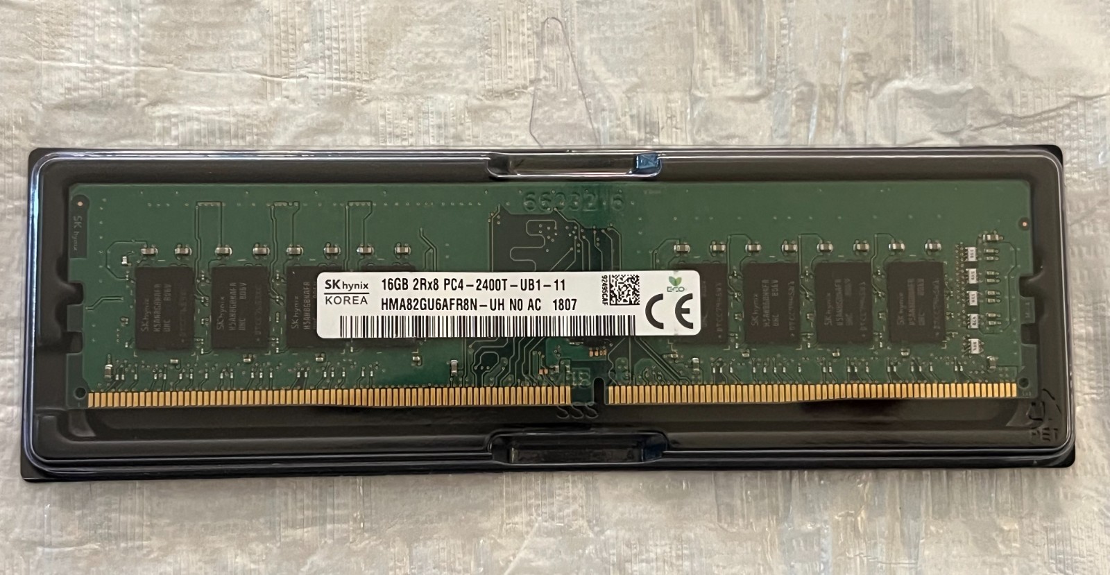 SK Hynix 16GB 2Rx8 PC4-2400T PC4-19200 Non-ECC UDIMM Memory HMA82GU6AFR8N-UH