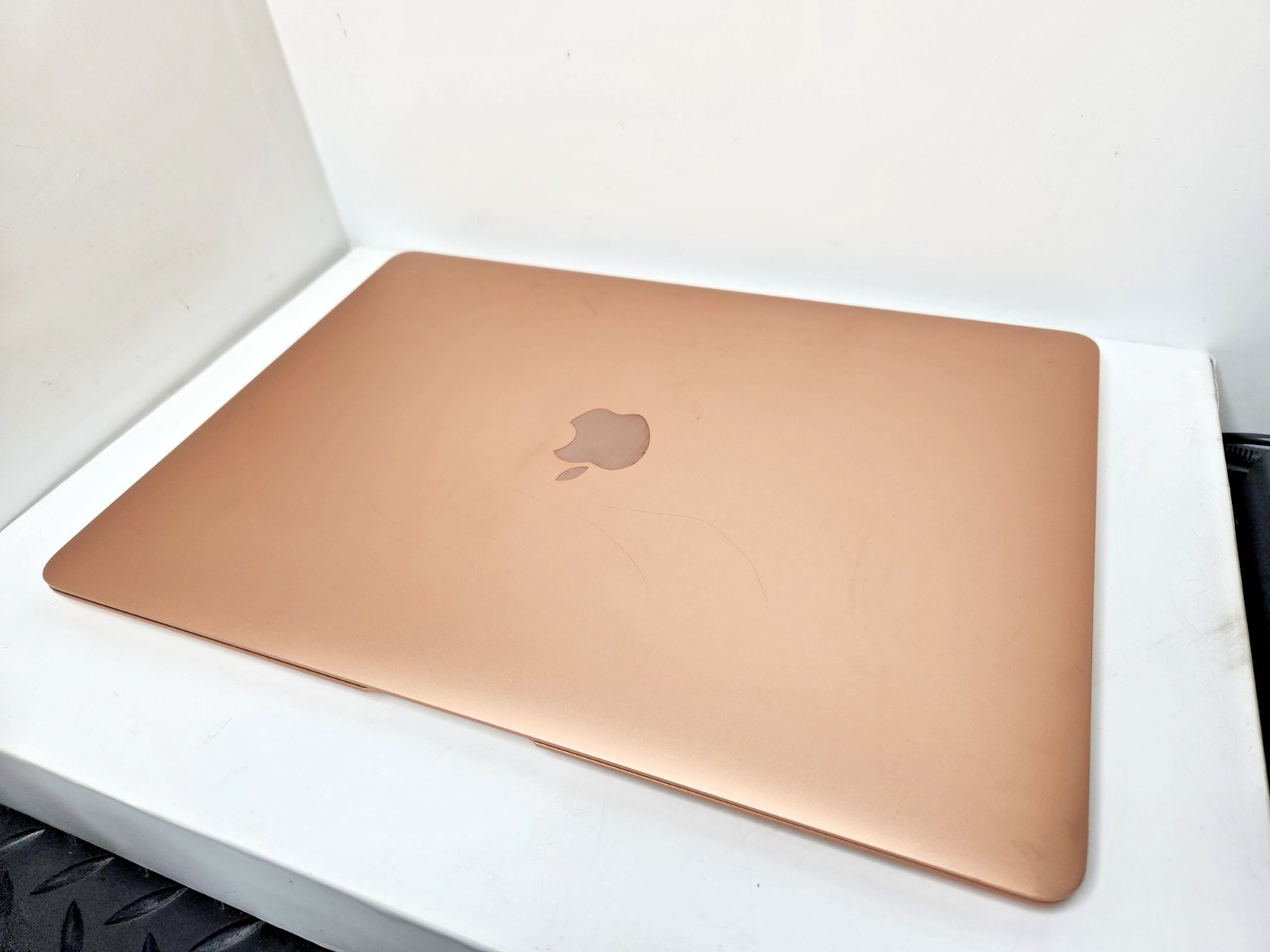 OEM Apple A1932 MacBook Air 13.3″ Chassis Only READ