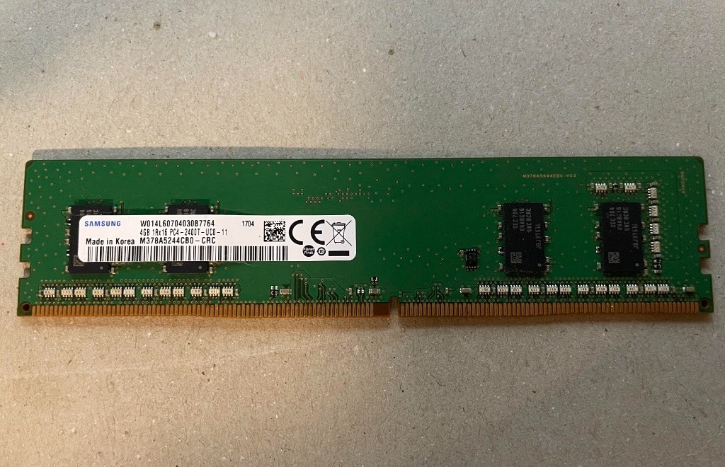 Samsung 4GB DDR4 RAM PC4-2400T 2400MHz Desktop Memory DIMM M378A5244CB0-CRC