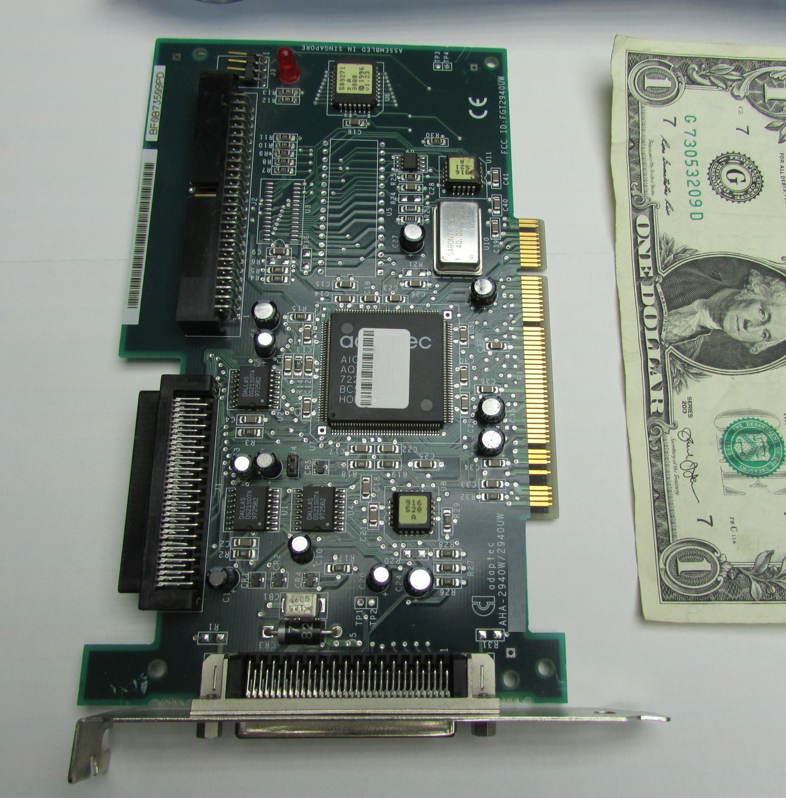 New Adaptic Ultra Wide SCSI PCI Controller Cards AHA-2940W, AHA-2940UW Compaq