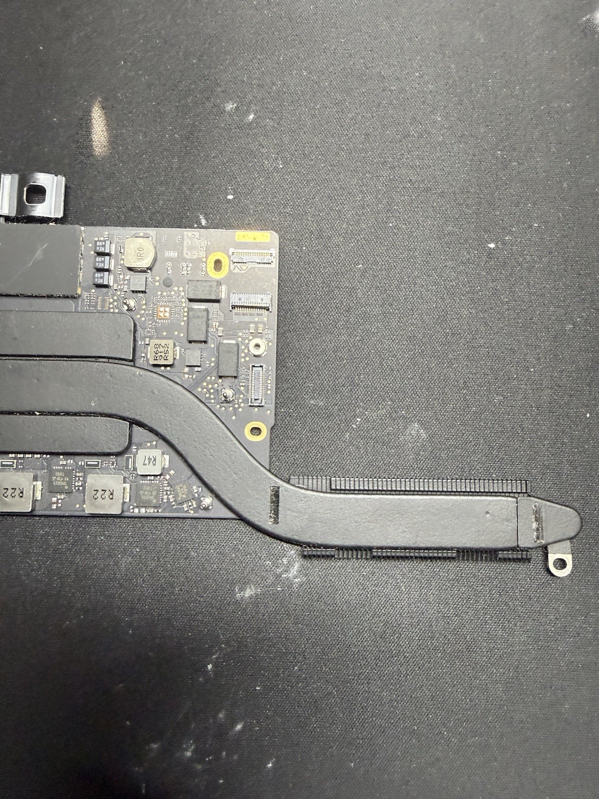 1.4GHz i5 Logic Board 13″ MacBook Pro 820-01598-06 A2159 For parts Only