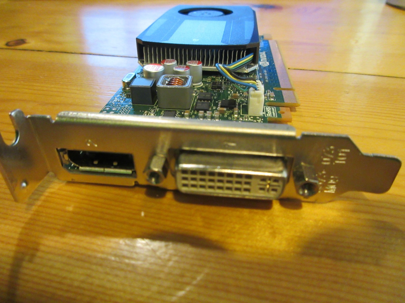 Dell NVidia Quadro K600 1 GB GDDR3 PCI Express x16 Video Card DVI DisplayPort