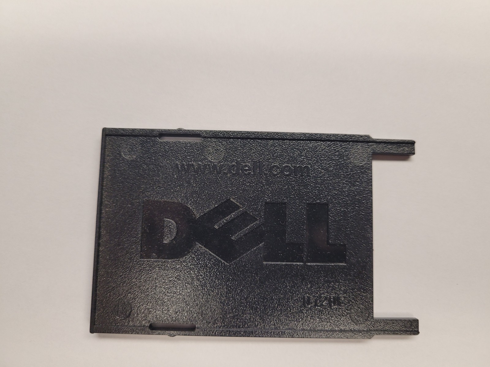 0120C DELL MEMORY CARD PLASTIC DUST COVER LATITUDE D830 PP04X