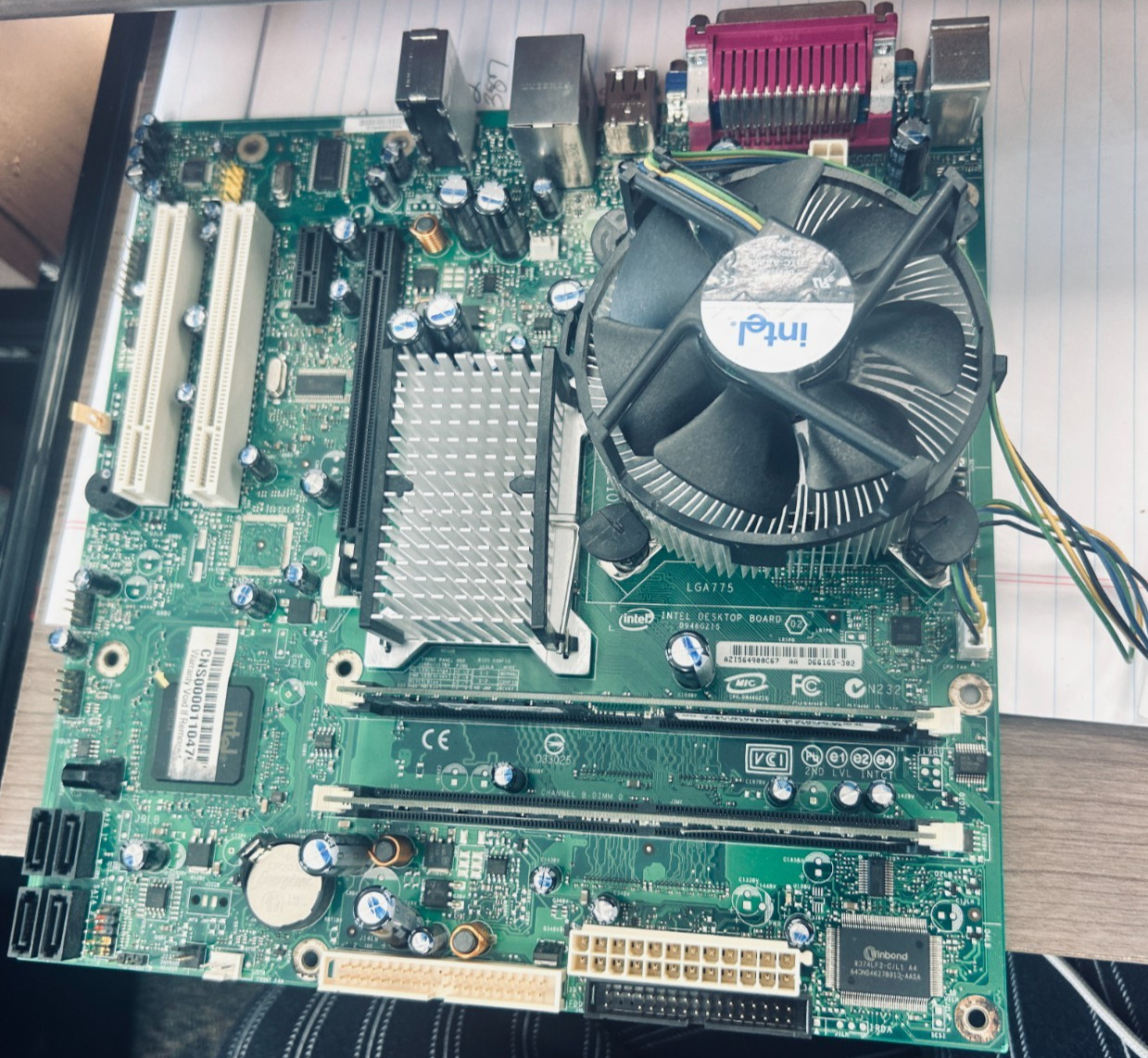 Intel Desktop Board D946GZIS w/ Cooling Fan & Intel Pentium D 2.80Ghz Processor