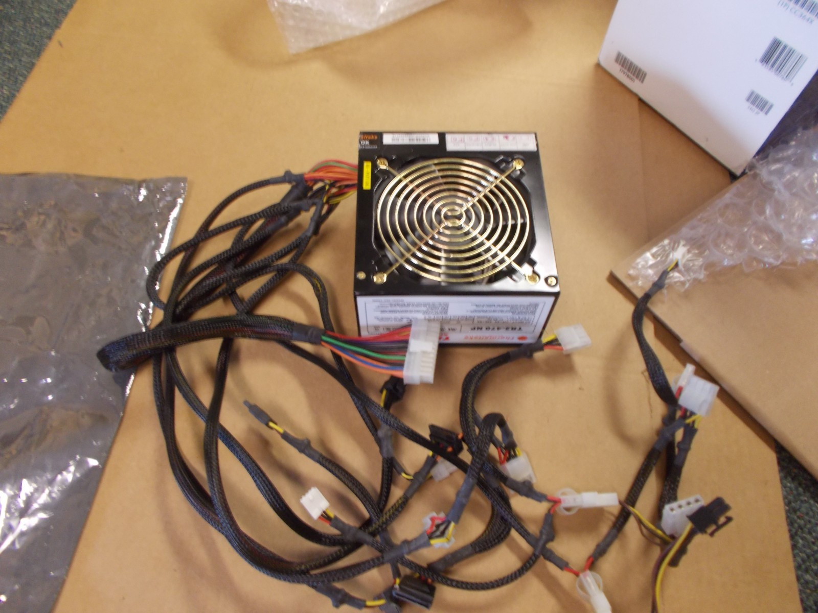 Thermaltake TR2-430NP Power Supply