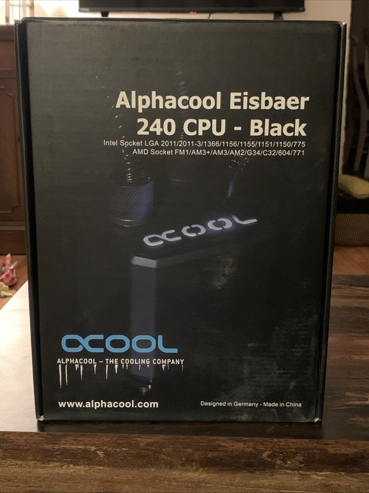 Alphacool Eisbaer 240 CPU Water Cooler AIO Black – Intel/AMD Compatible