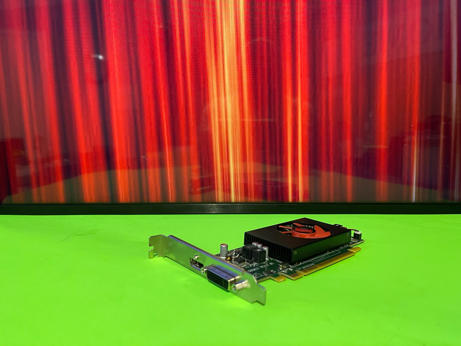 Dell Radeon R5 240 1GB GDDR3 DVI DisplayPort PCIe Full-Height Graphics Card