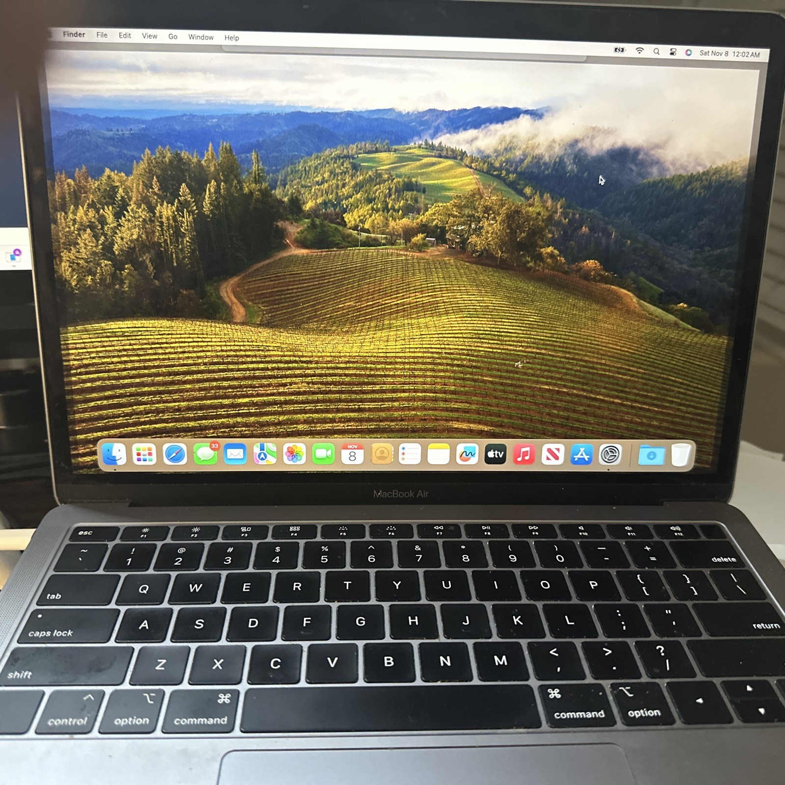 MacBook Air 2019 A1932 16GB RAM, 256 SSD, 13″ Retina Display Sonoma 14.8.2