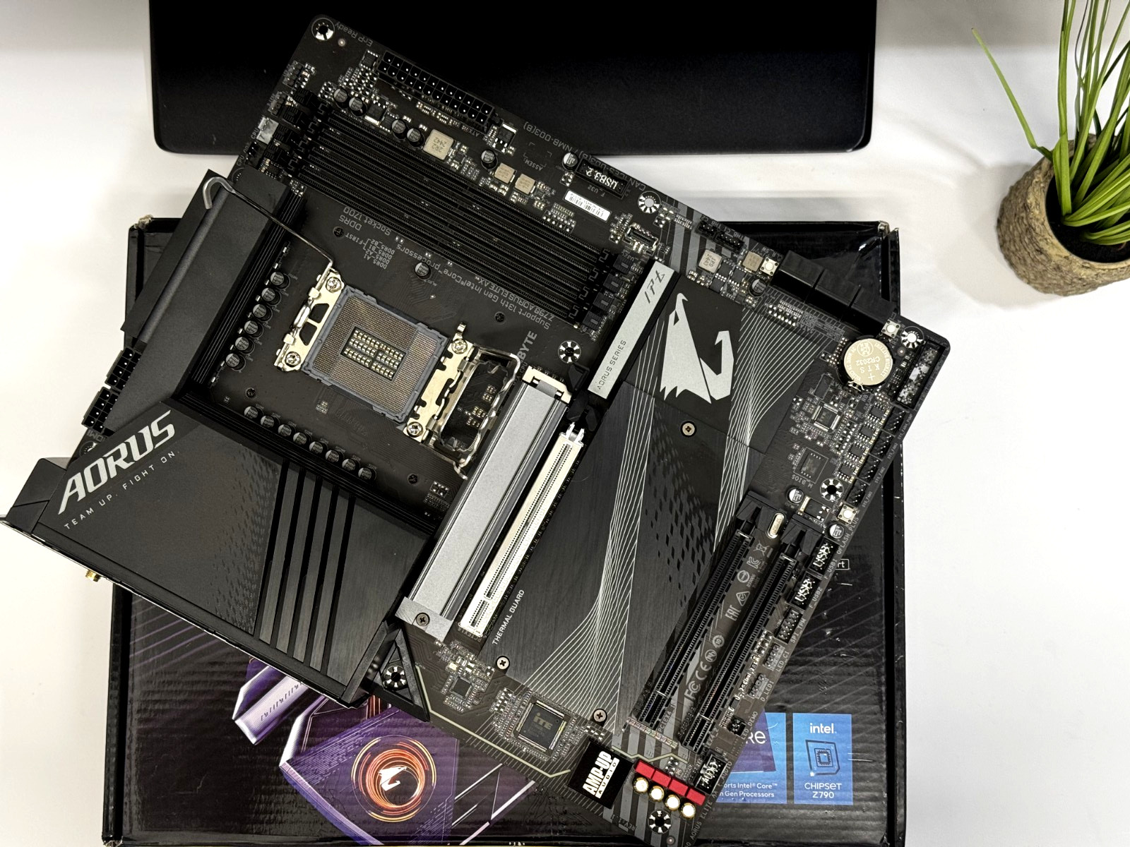 GIGABYTE Z790 AORUS ELITE AX DDR5 LGA1700 WiFi 6E PCIe 5.0 ATX