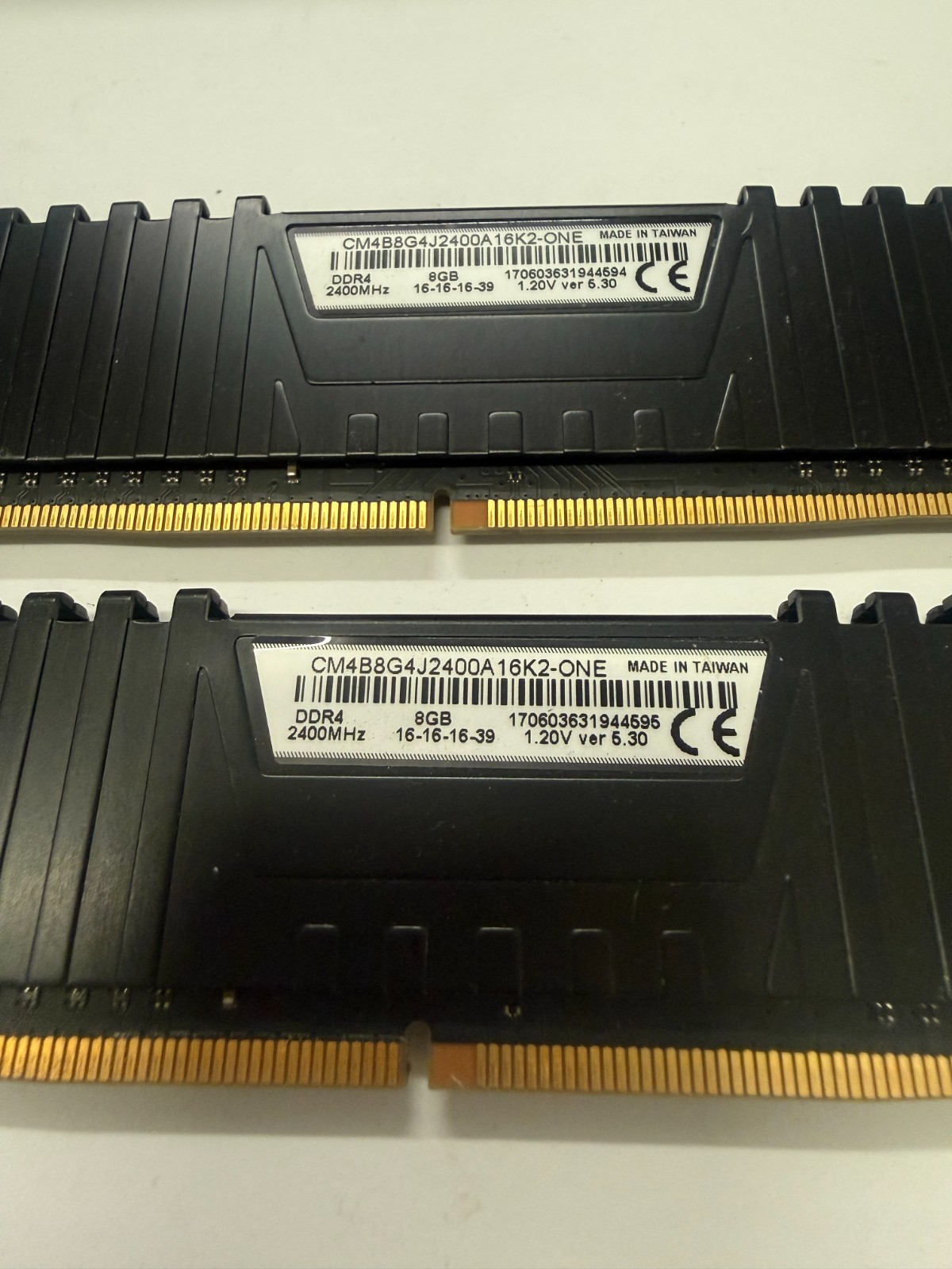 Corsair 16GB Kit (8GB x 2) DDR4 PC4-2400MHz 1.20v CMK8GX4M1A2400C16 Gaming Ram