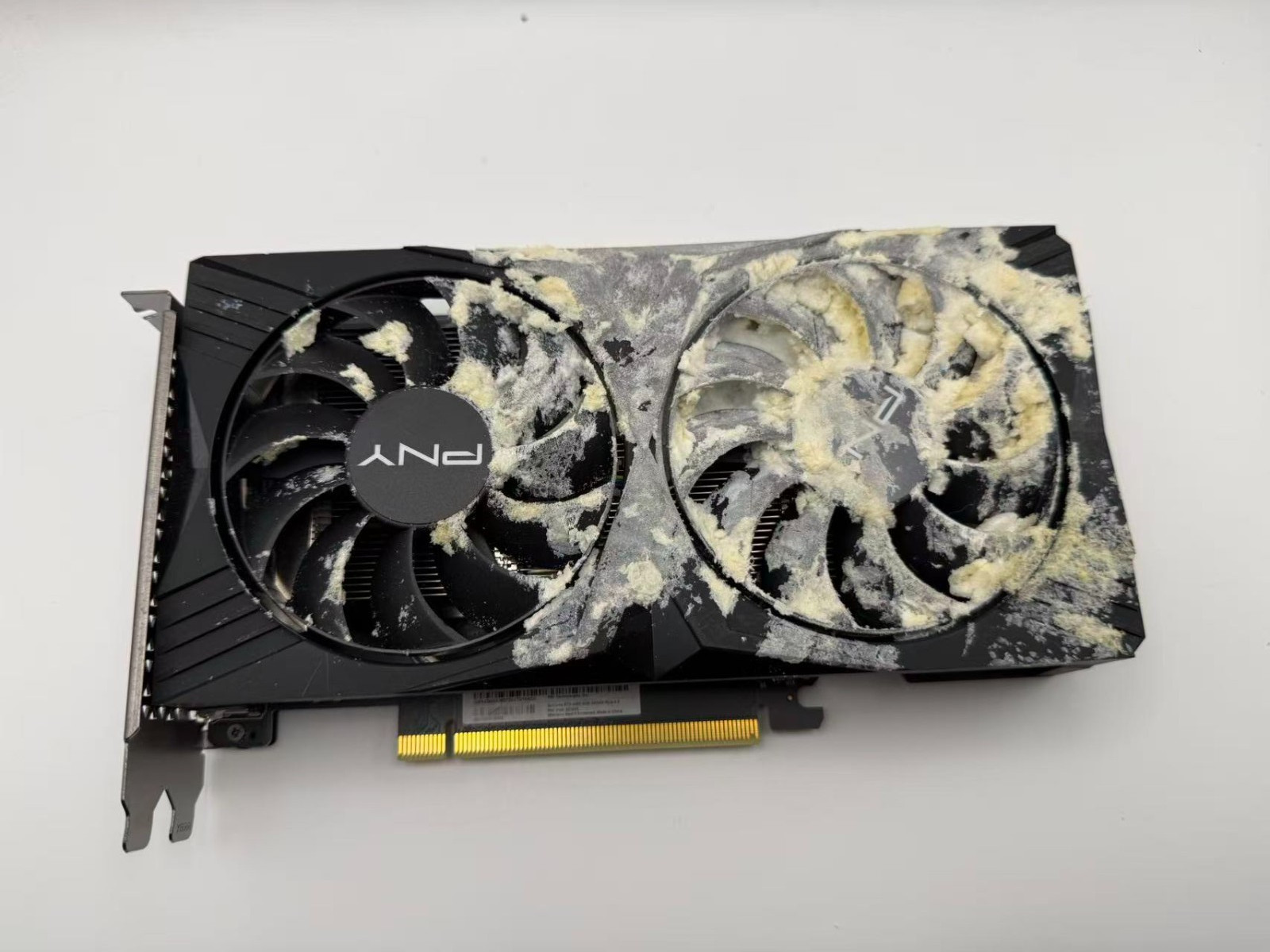 PNY GeForce RTX 4060 Dual Fan 8GB -Powers On, Needs Cleaning – For Parts/Repair