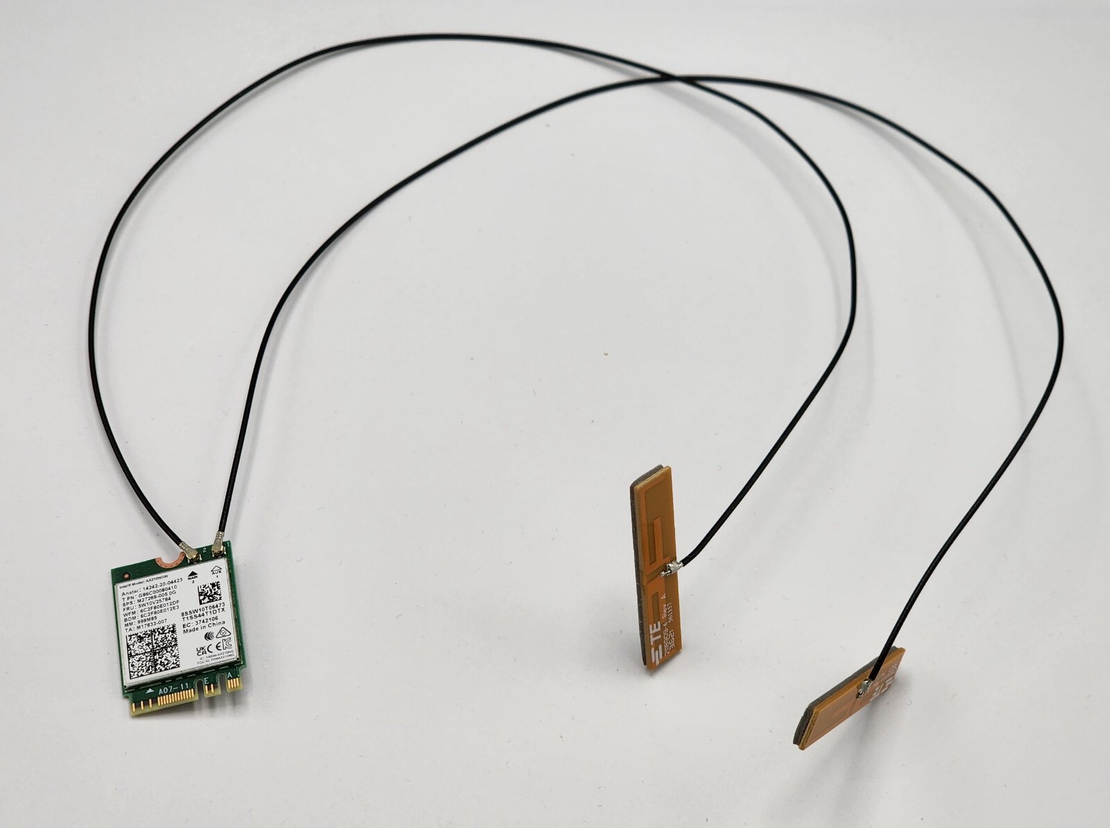 PCB TRIPLE BAND EMBEDDED ANTENNA for W-Fi 6 Wi-Fi 6E Wi-Fi 7 & Bluetooth