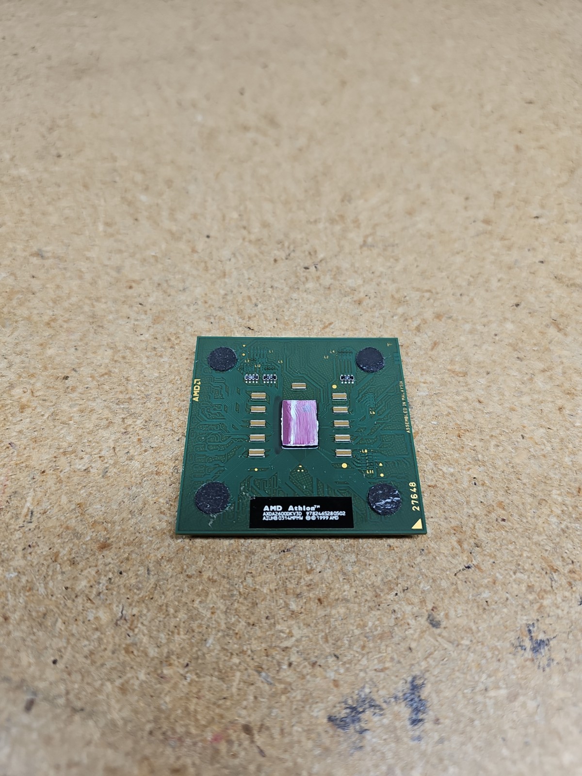 AMD ATHLON PROCESSOR, AXDA2600DKV3D, SOCKET 462, 1999 *f*
