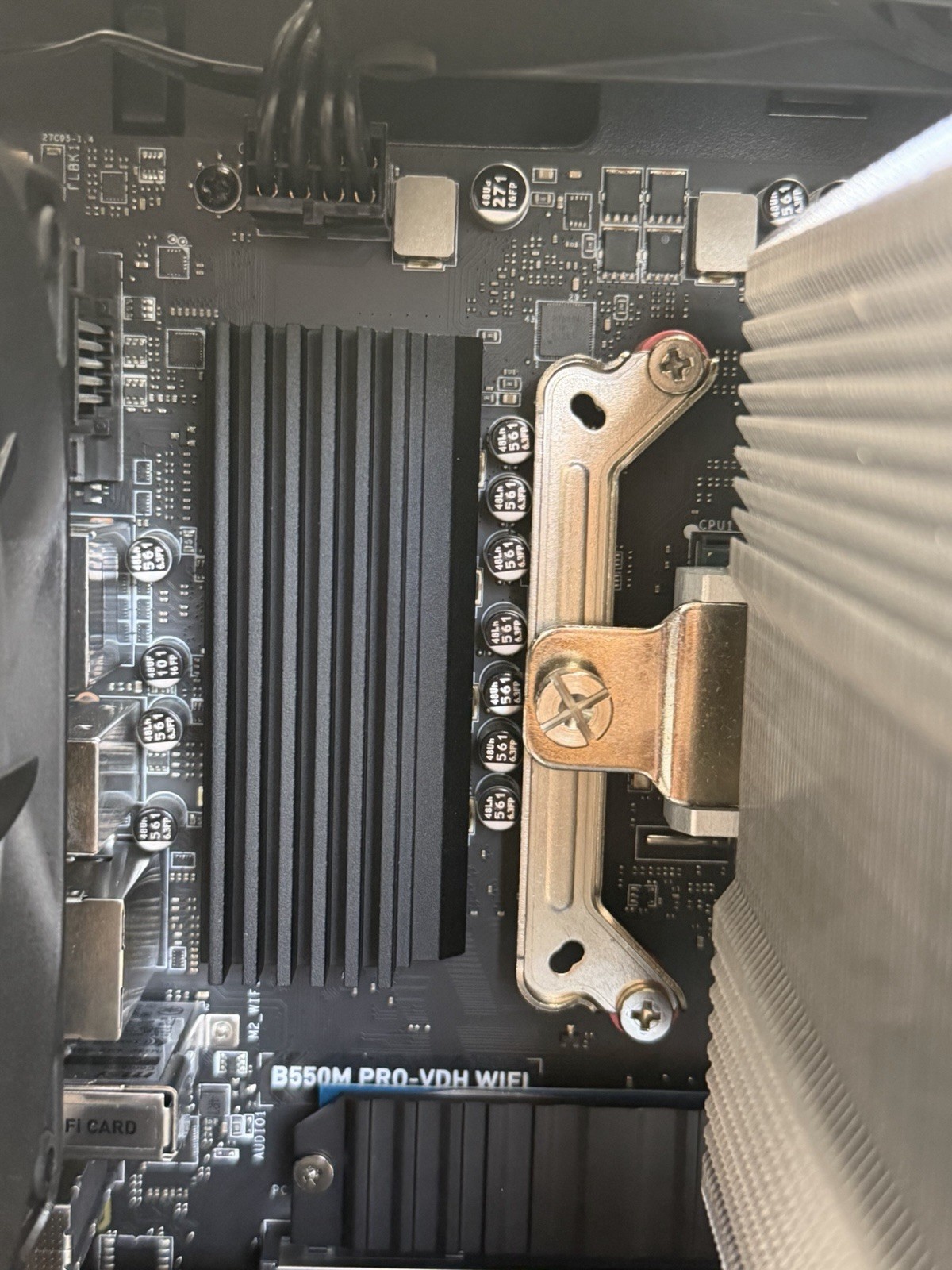 AMD Ryzen 7 5700X3D MSI B550M WiFi 32GB DDR4 Combo + Air Cooler