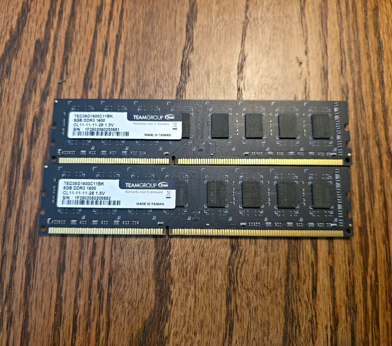 TEAMGROUP Elite 16GB (2x8GB) DDR3-1600 PC3-12800 DIMM 240-Pin TED38G1600C11BK