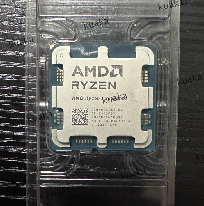 AMD RYZEN 7 9800X3D Gaming CPU 5.2GHz 8-Core 16-Thread Desktop Gaming Processor