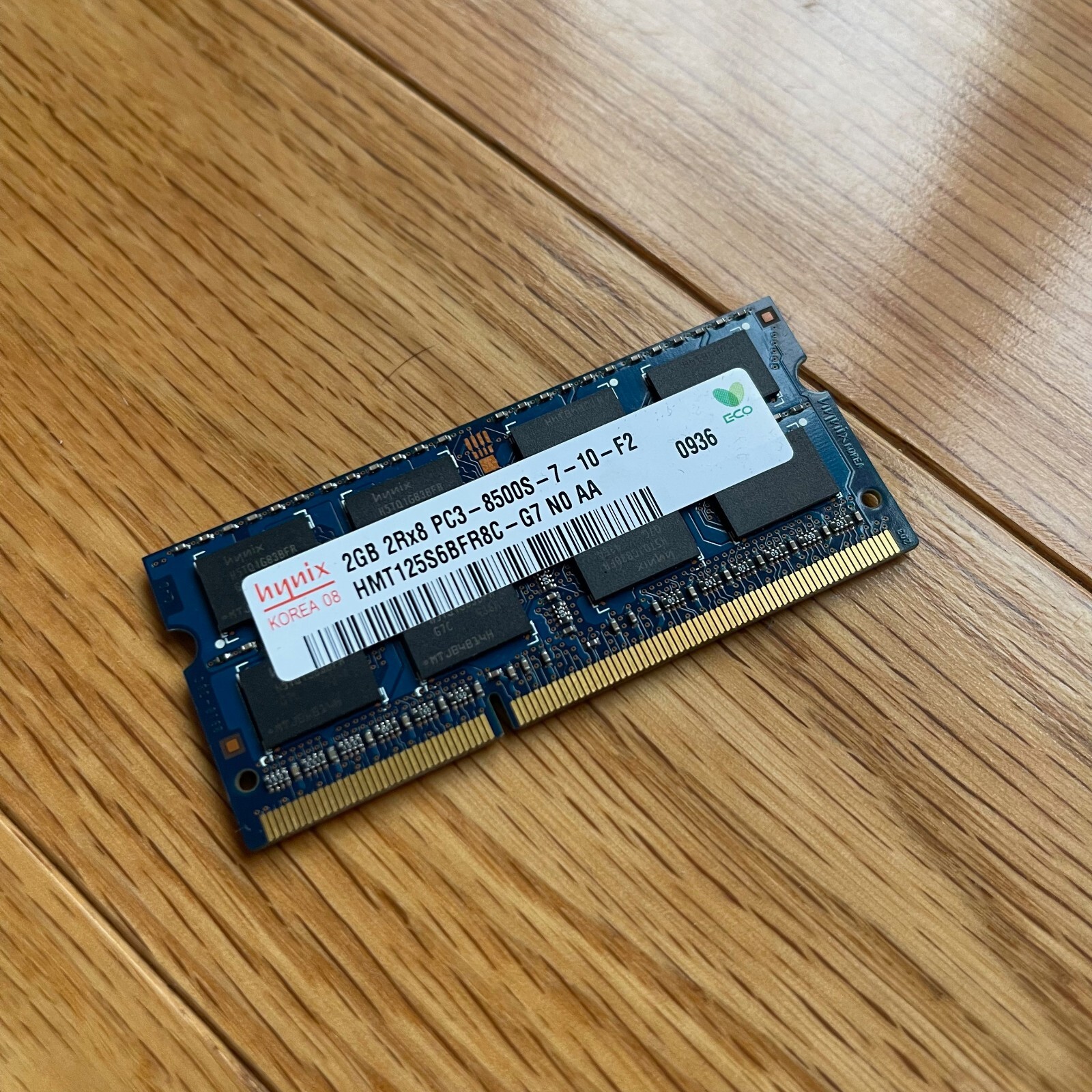 Hynix 2GB RAM Memory Module 2Rx8 PC3-8500S-7-10-B1 Apple HMT112S6TFR8C-G7