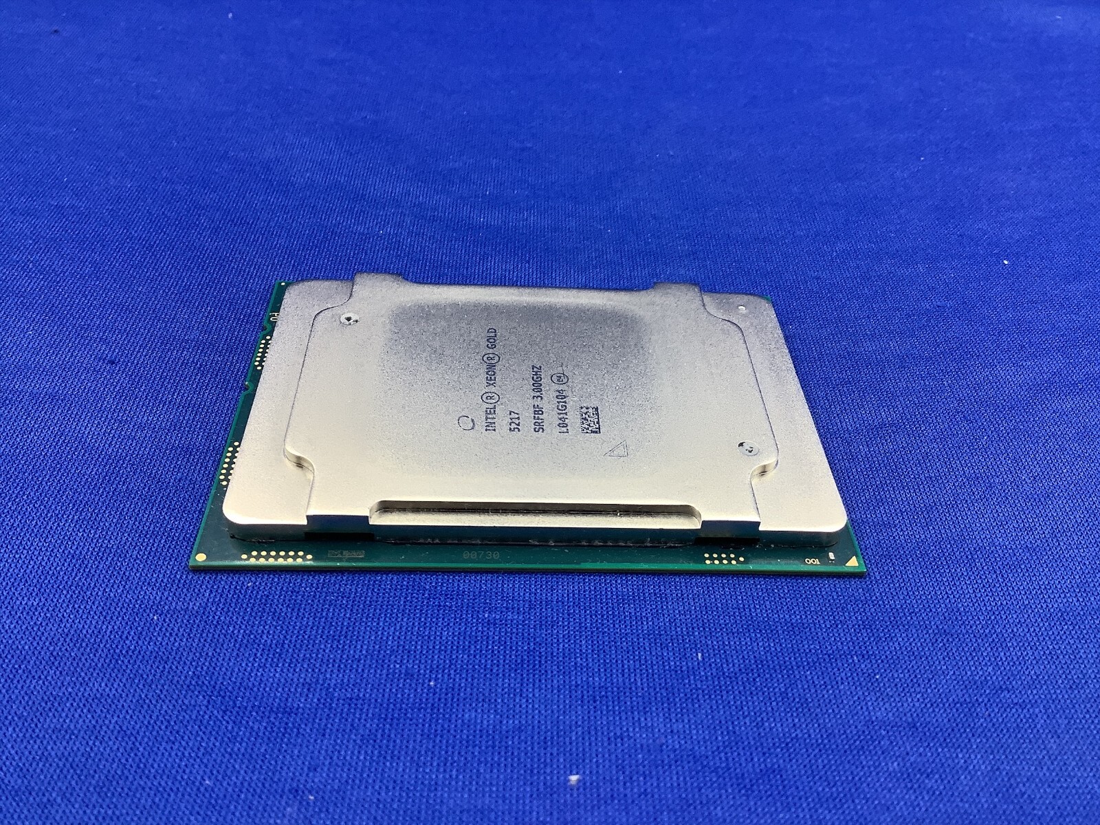 SRFBF Intel Xeon Gold 5217 8 Core 3.00GHz 11MB L3 Cache 115W CPU CD8069504214302