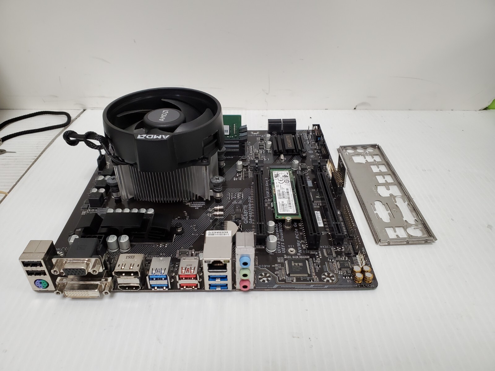 GIGABYTE GA-AB350M-D3H Motherboard + Ryzen 3 2200G CPU + 256GB SSD + 16GB RAM