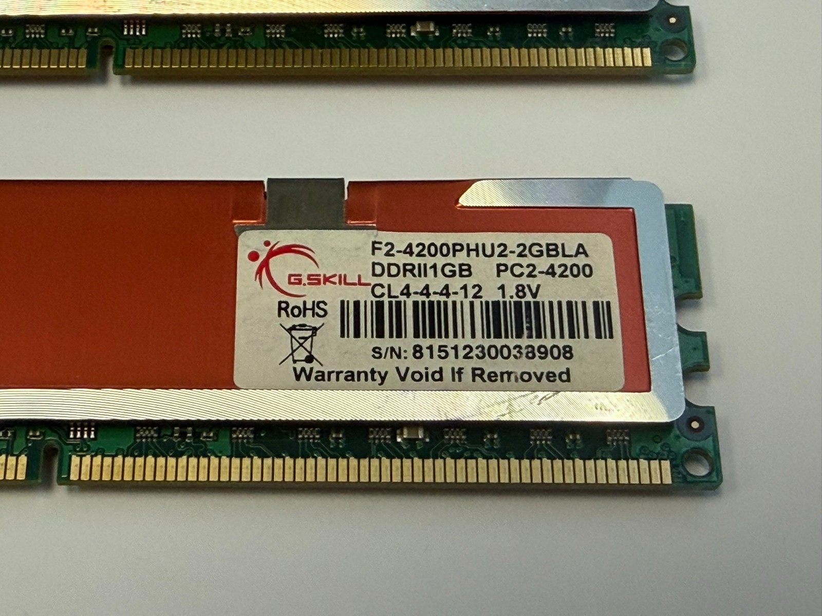 G.Skill 2GB (2 x 1GB) PC2-4200 DDR2 533 CL4 PC Memory RAM Kit F2-4200PHU2-2GBLA