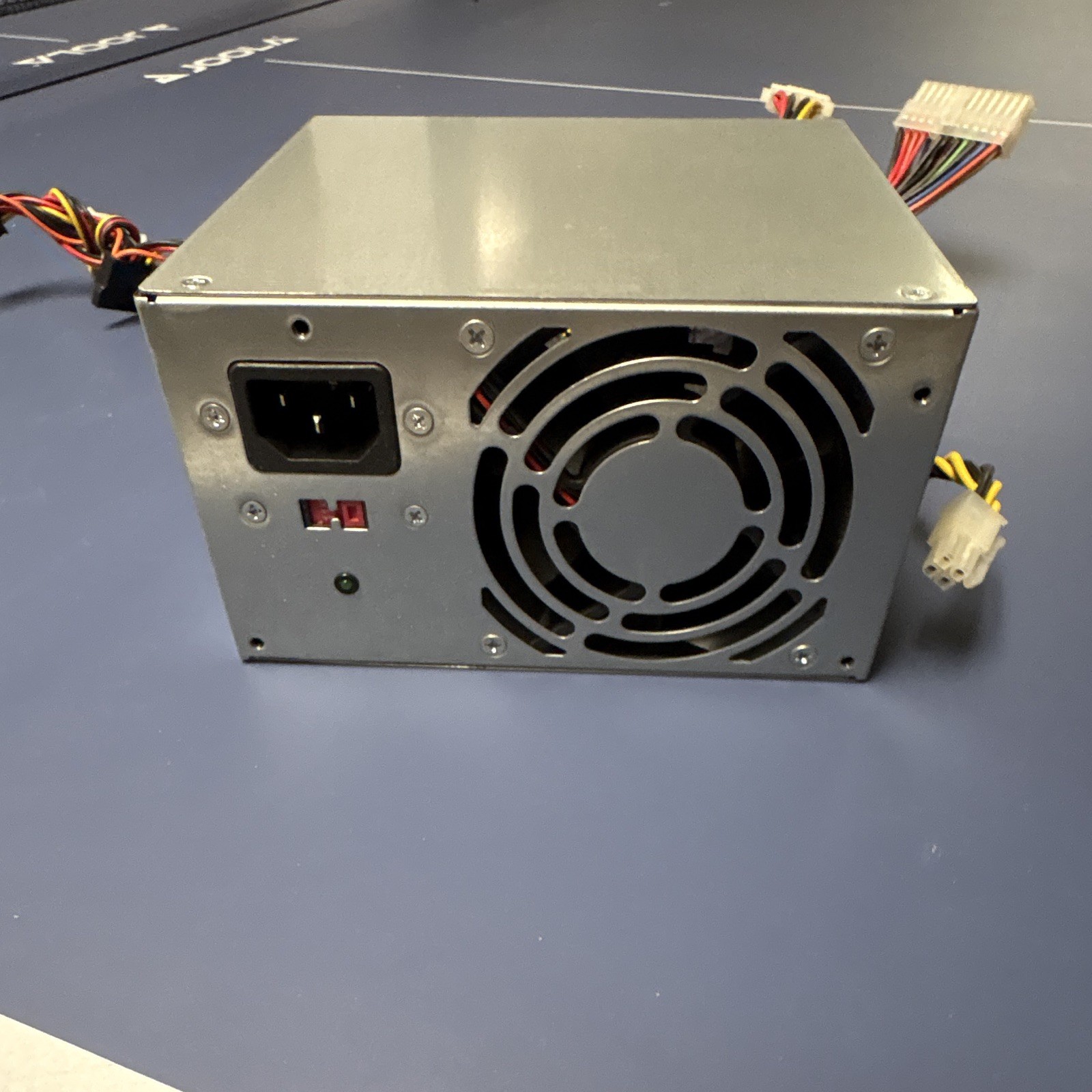 HIPRO HP-D3057SR 300W ATX Power Supply 115/230V Gray 20-Pin Molex Switch
