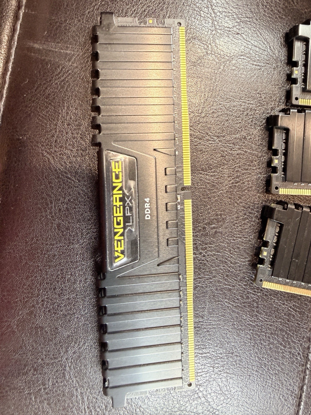 Corsair Vengeance LPX 8GB DDR4-3000 1RX8 PC4-24000 UDIMM RAM Shielded