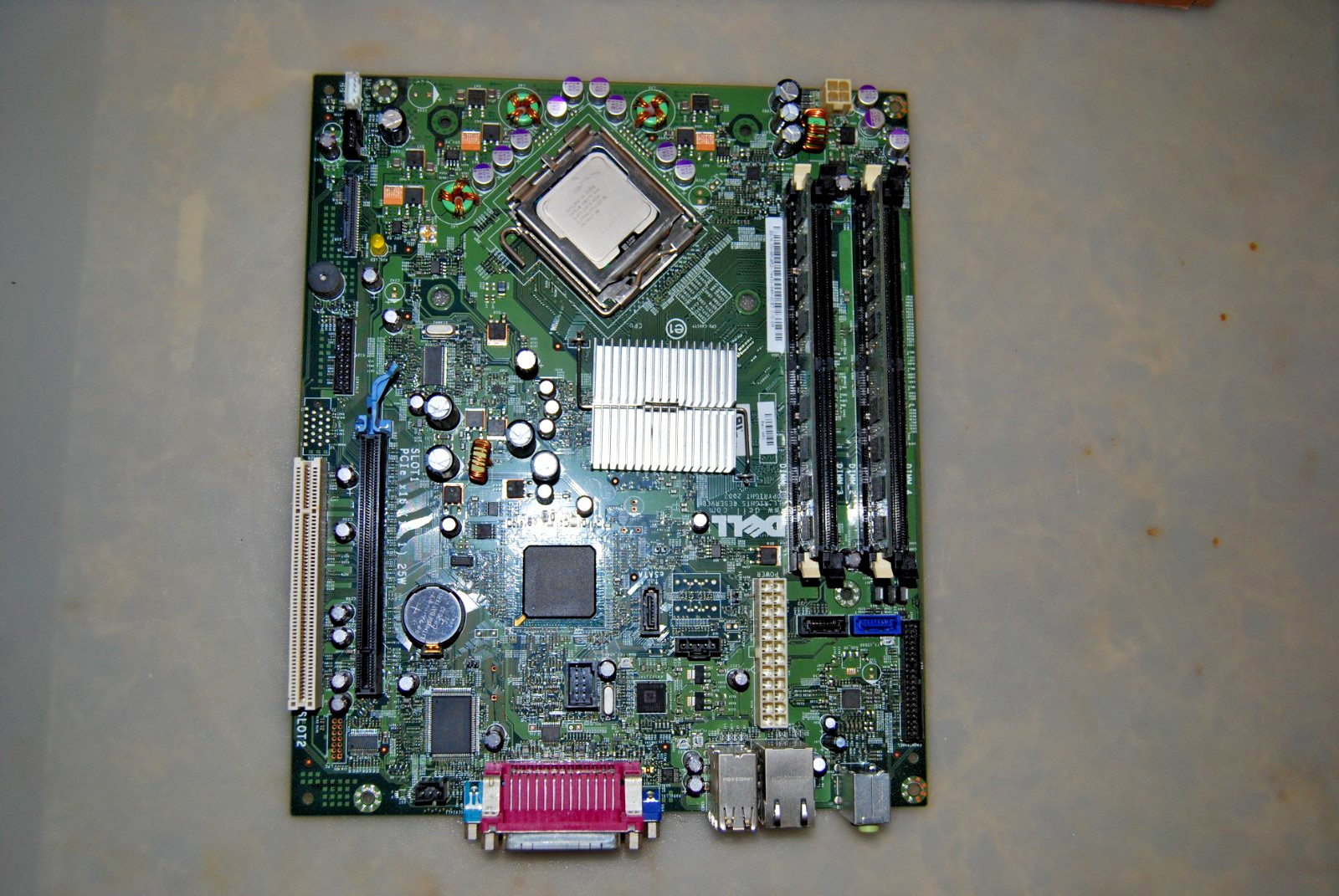 DELL OptiPlex 755 LGA775 motherboard with Core2 Duo 2.33Ghz CPU and 4Gb ram