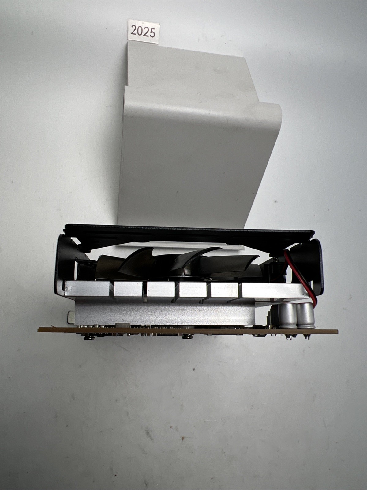 Xynsviu Radeon R7 350 2G Graphics Card, GPU Support HDMI x6 Monitor Output