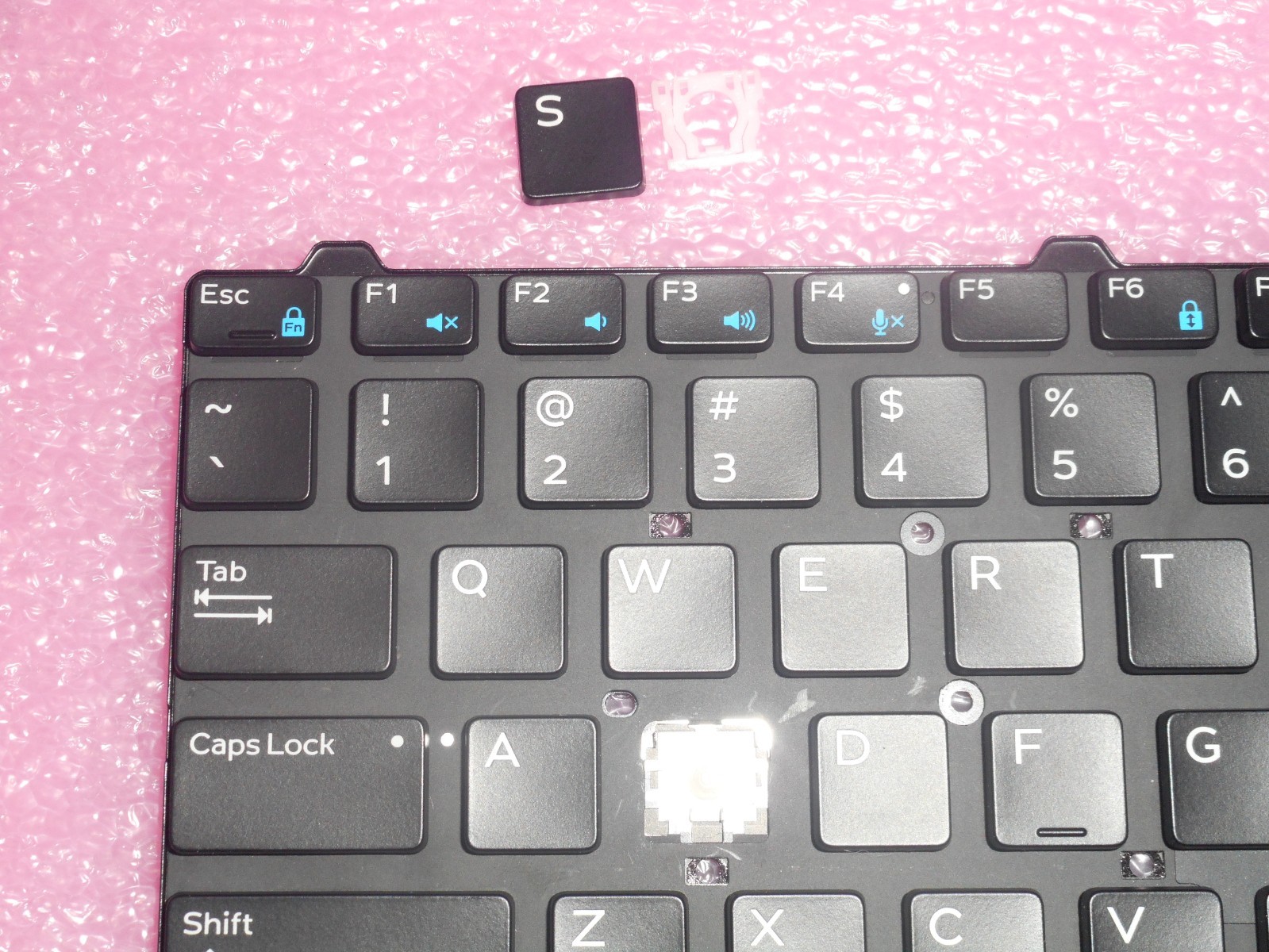 SINGLE KEY CAP+PLASTIC CLIP FOR Precision 7710 from 383D7 MODEL SN7232BL