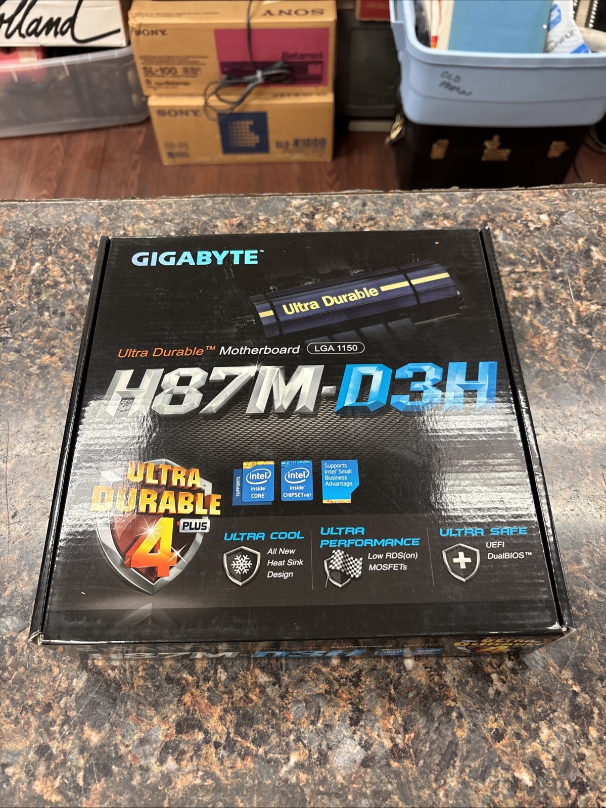 New GIGABYTE GA-H87M-D3H Motherboard Intel H87 Socket 1150 DDR3 New In Box
